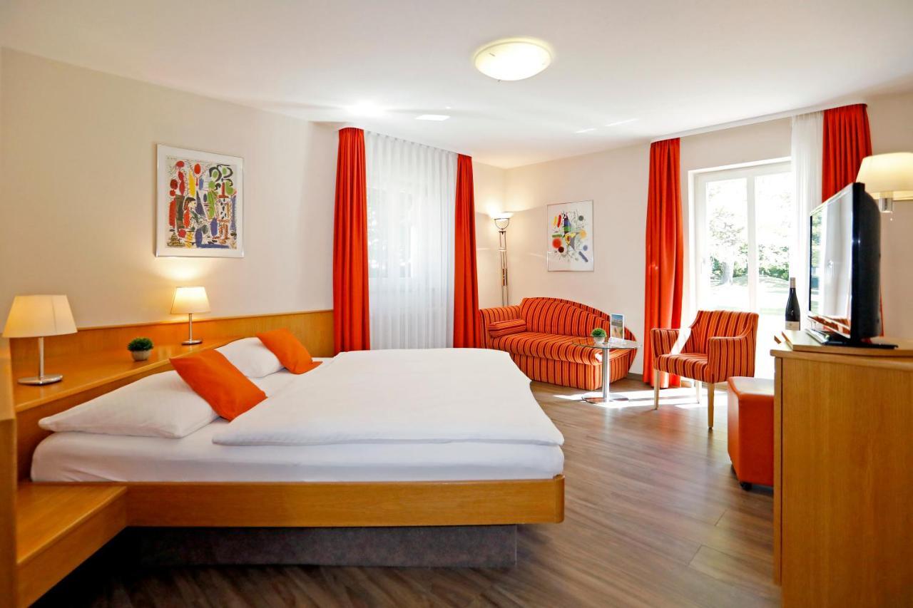 Landhotel Altes Wasserwerk Gbr Freinsheim Ngoại thất bức ảnh